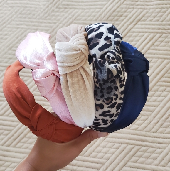 Accessories - NWOT Bundle of 5 knotted headbands